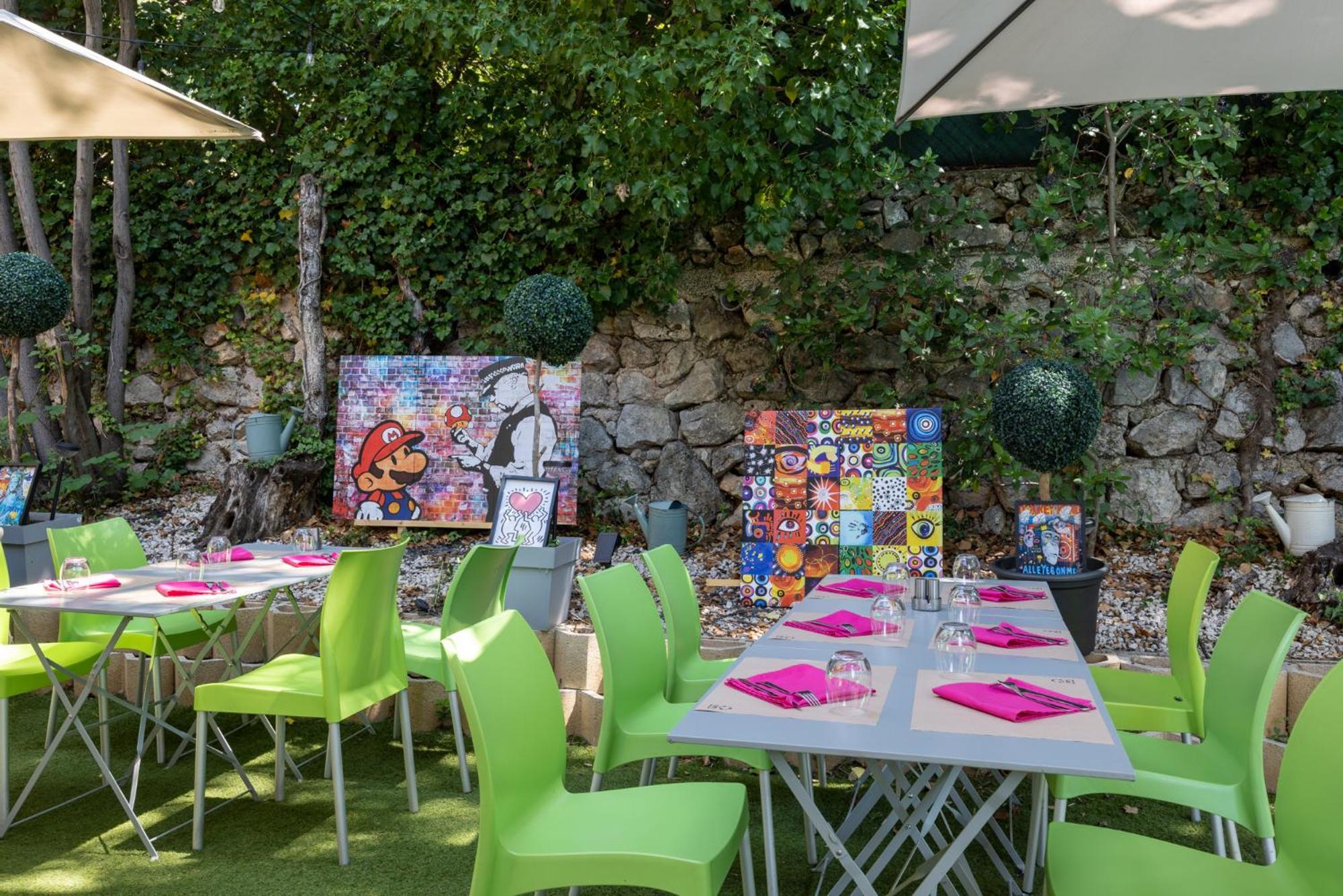 Hotel The Originals City, Cote Sud, Marseille Est 3*